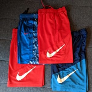 Boys Nike active shorts
